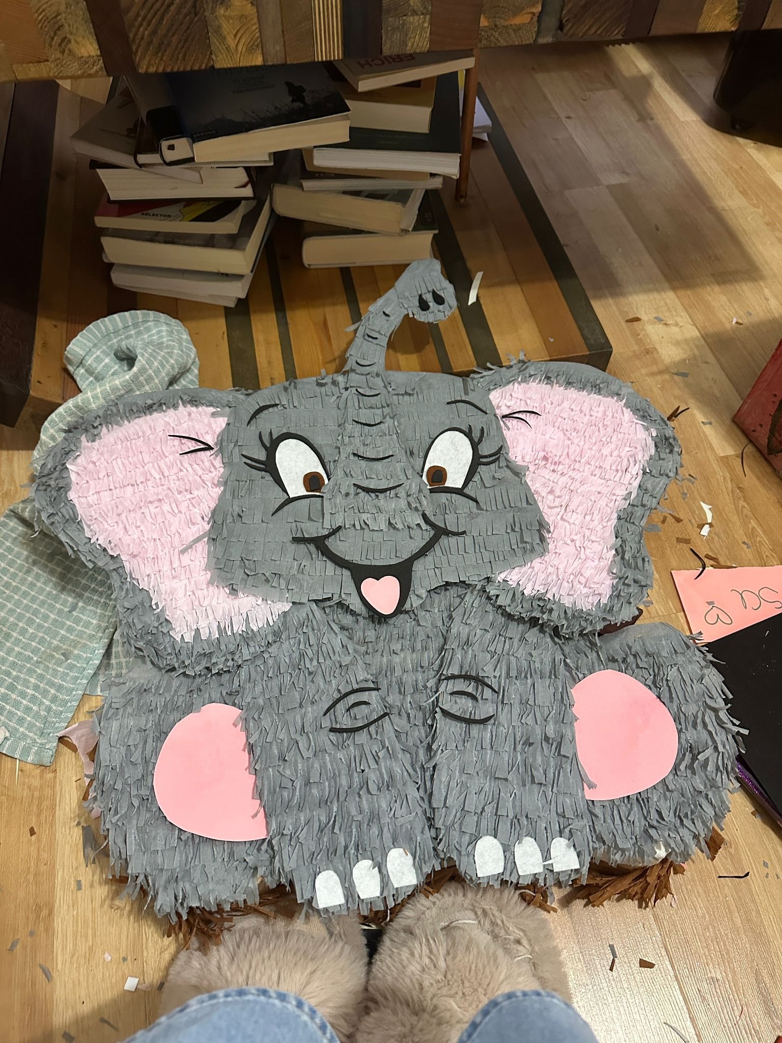 Piñata elefante hecha a mano