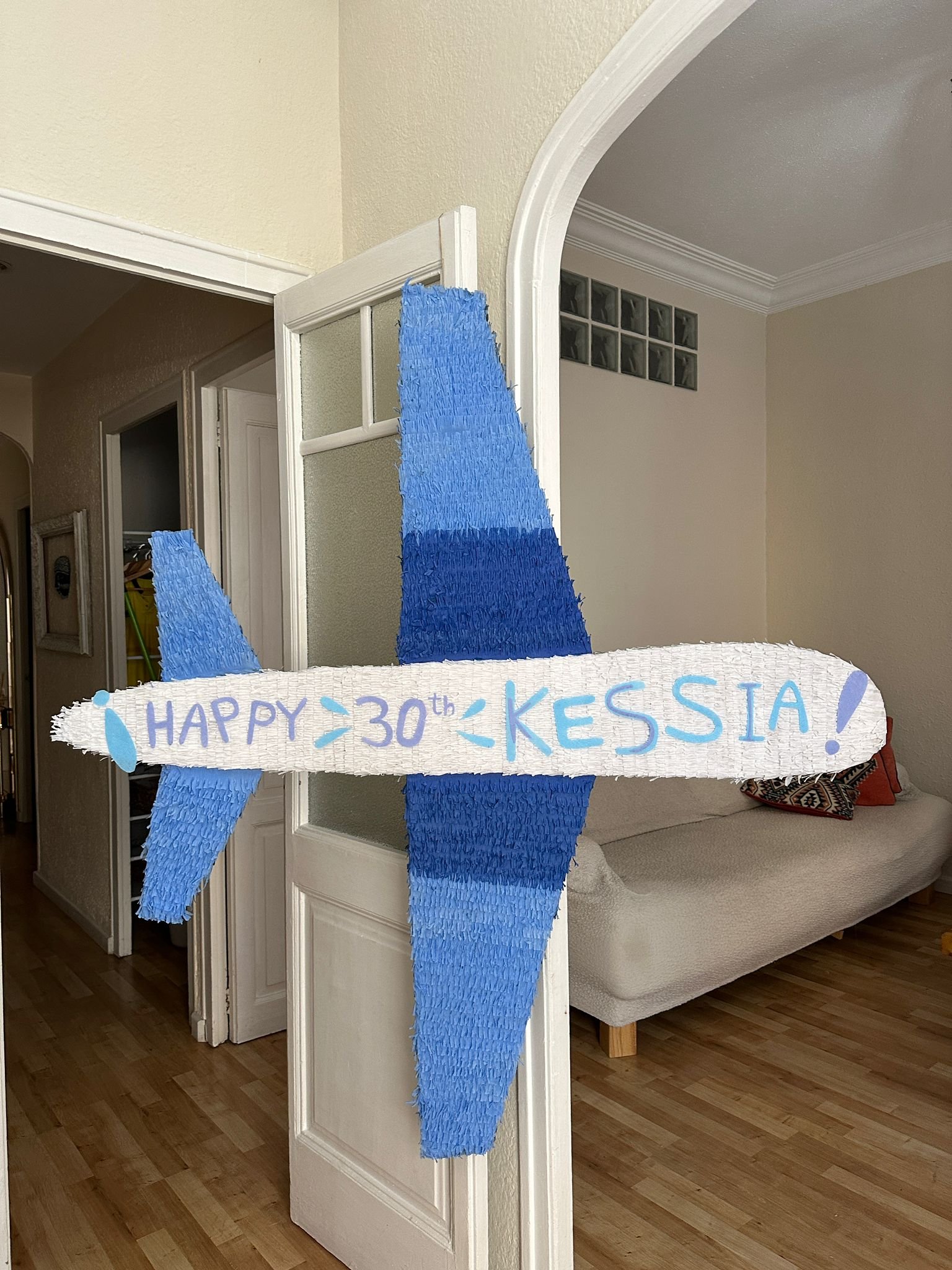 Piñata de avión personalizada para celebraciones especiales