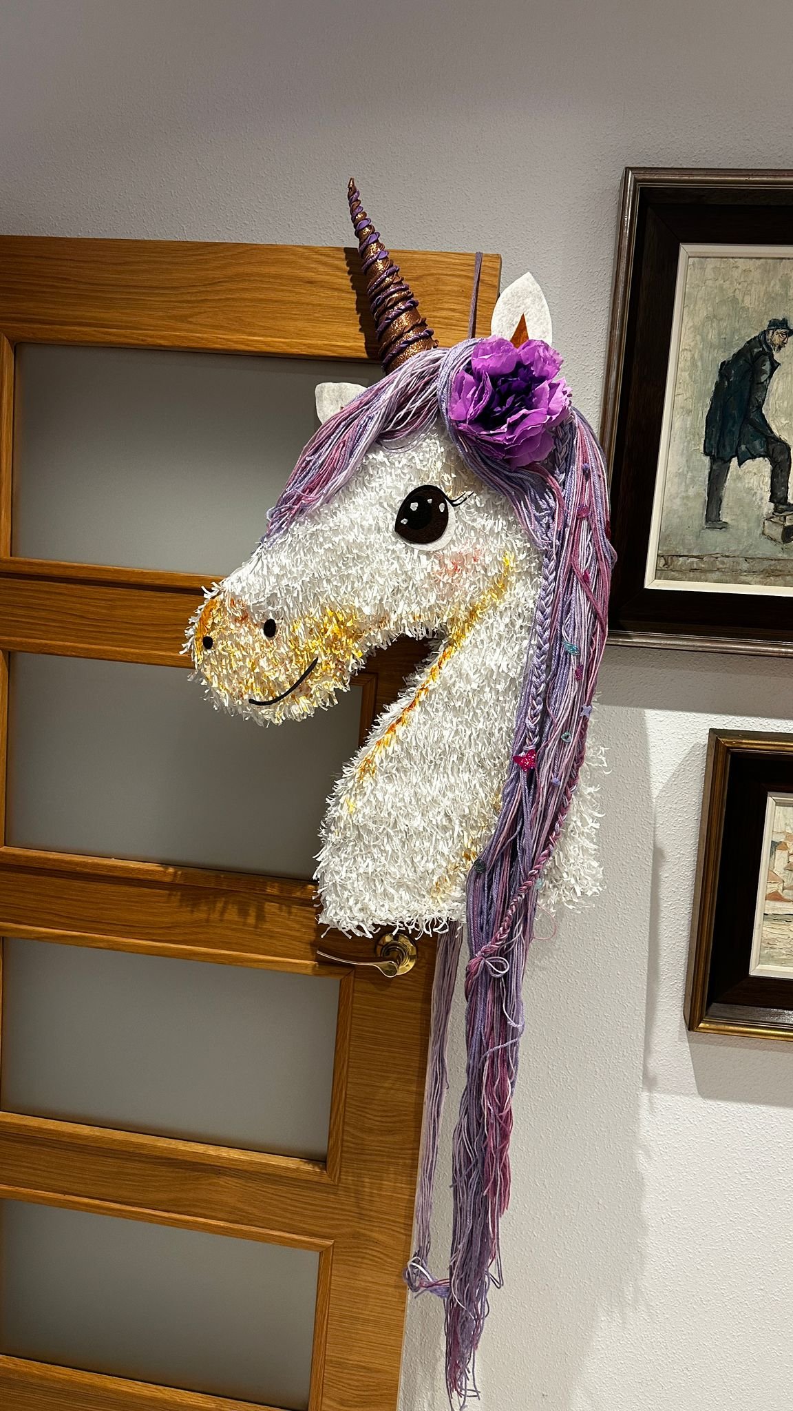 Piñata de unicornio multicolor